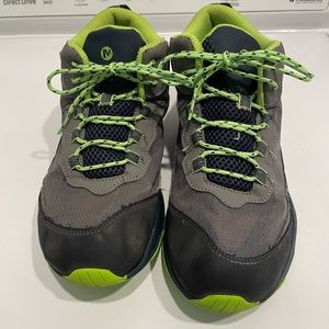 Merrell boys waterproof hiking shoes size 7M.